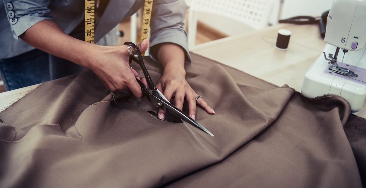 Moda Tasarım Teknolojileri Kesim Eğitimi   [50 AP / 30 CP / 100 PP]