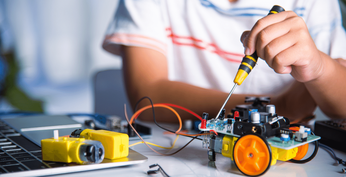 Robotik Kodlama Master Eğitici Eğitimi   [50 AP / 30 CP / 100 PP]